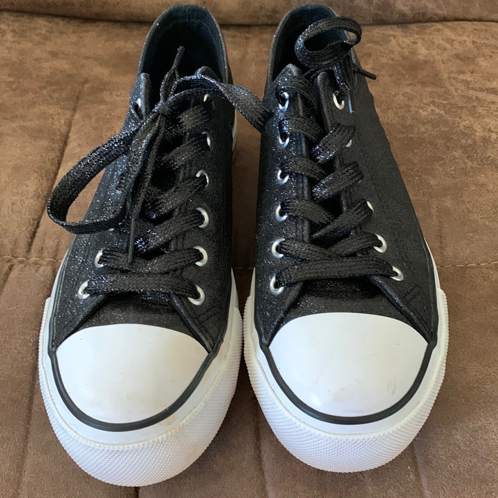 Women’s black glitter shoes